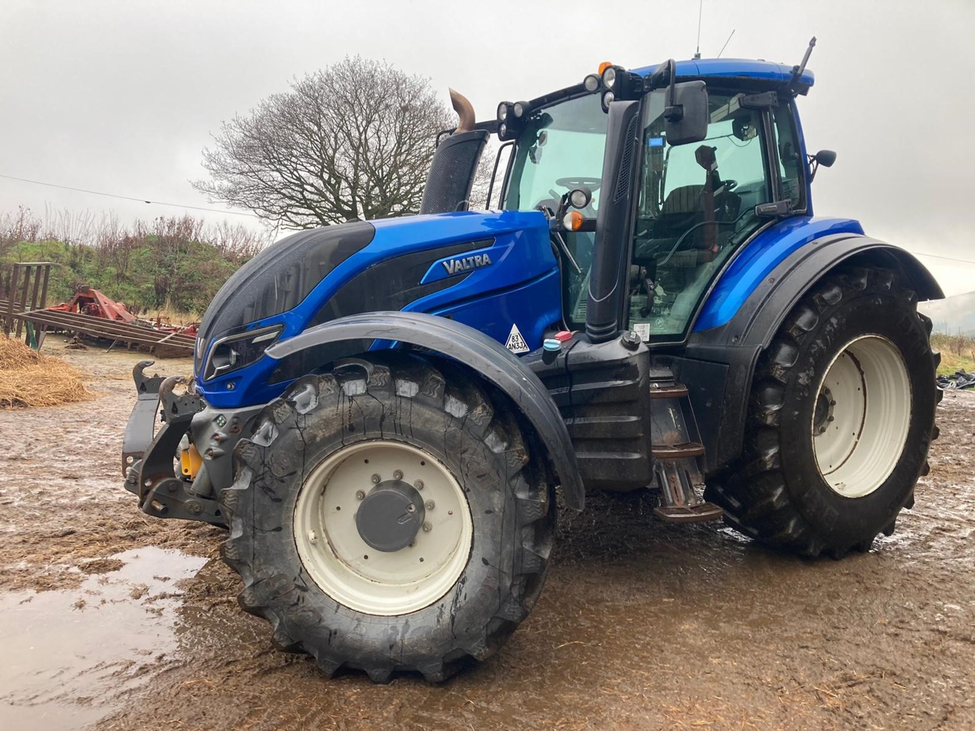 VALTRA 4WD TRACTOR - Image 7 of 15