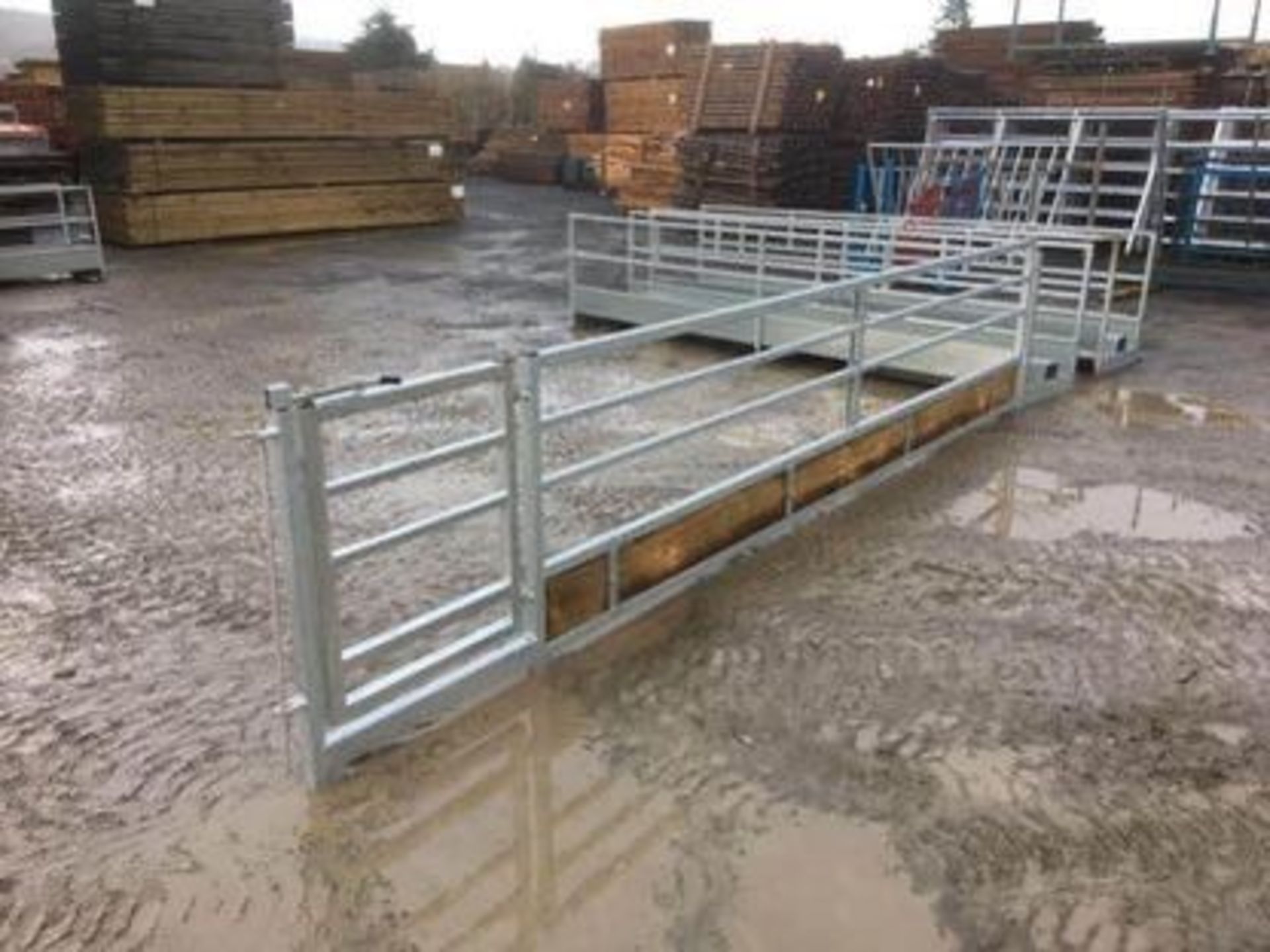 15' GALVANISED SHEEP BARRIER C/W GATE - Image 2 of 2