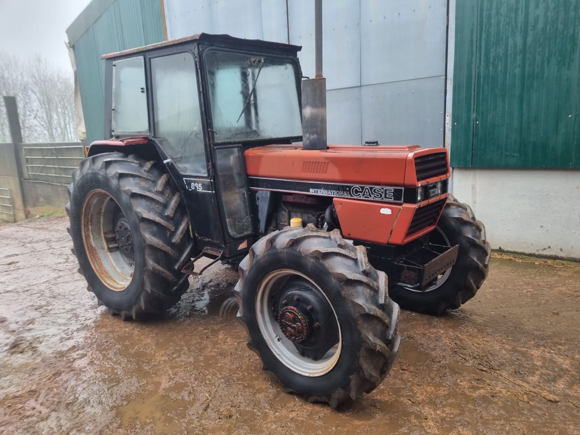 CASE INTERNATIONAL 885 4WD TRACTOR - Image 2 of 10