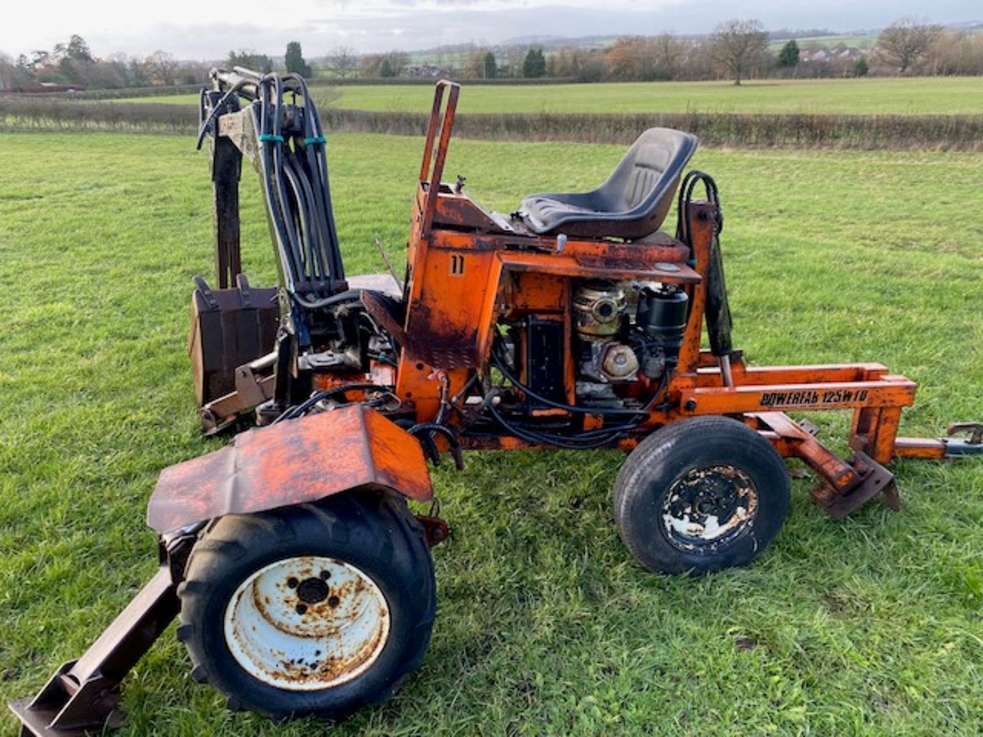 POWER FAB TRAILED DIGGER - Image 8 of 14