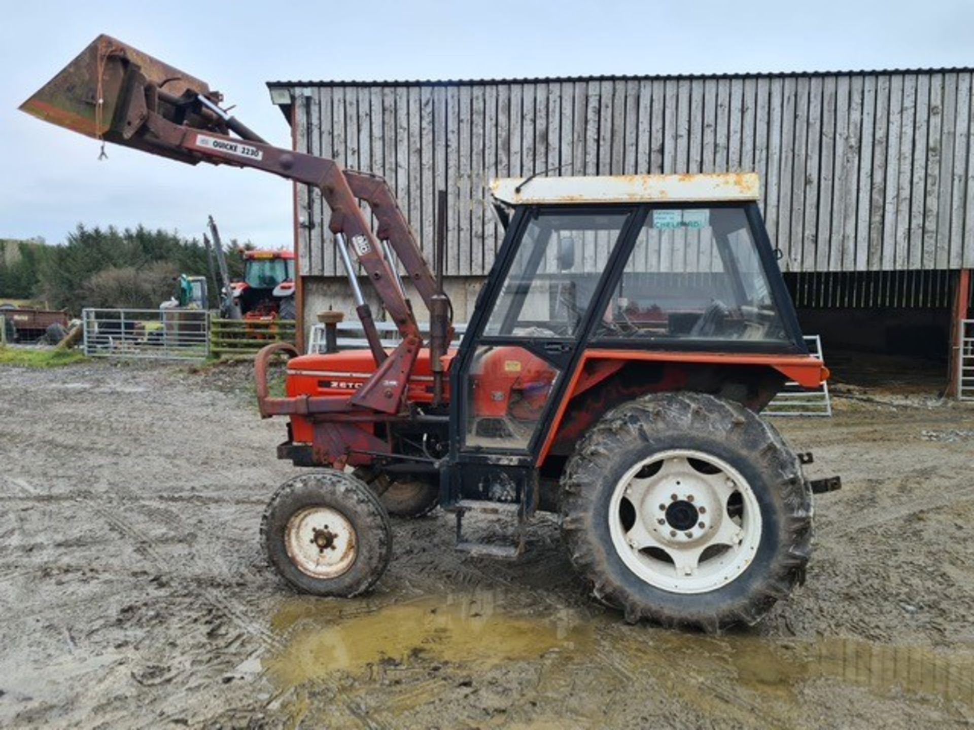 ZETOR 5011 TRACTOR WITH LOADER - Image 9 of 12