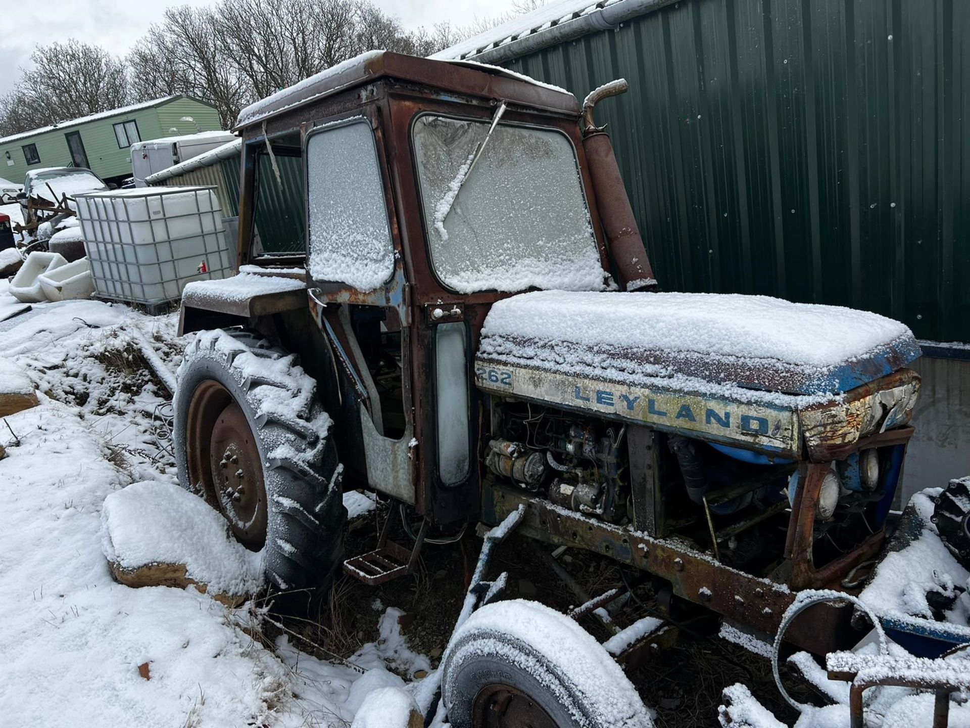 LEYLAND 262 TRACTOR