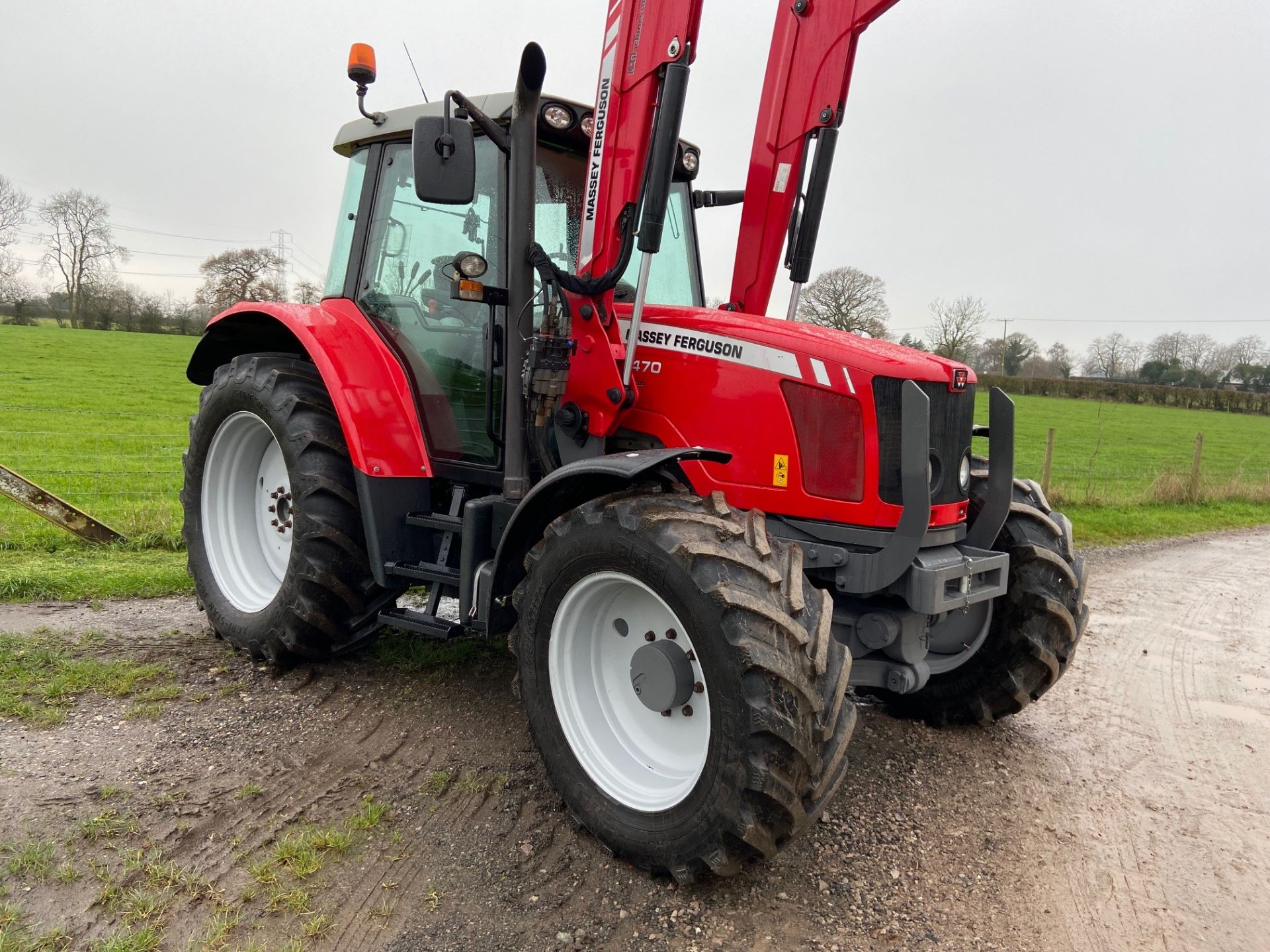 MASSEY FERGUSON 5470 4WD TRACTOR - Image 2 of 13