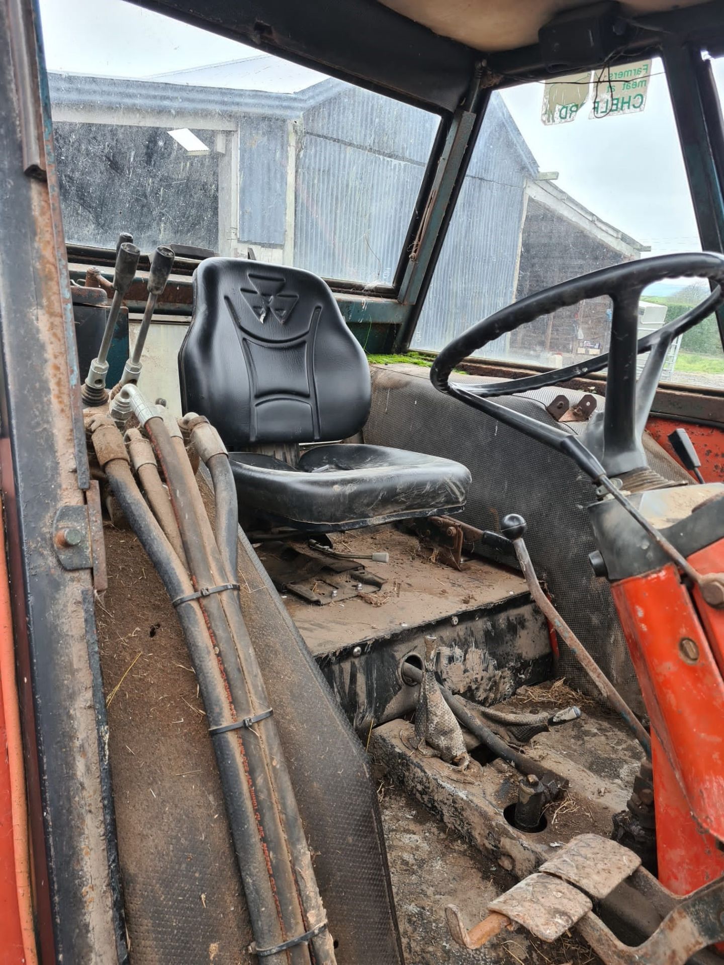 ZETOR 5011 TRACTOR WITH LOADER - Image 6 of 12