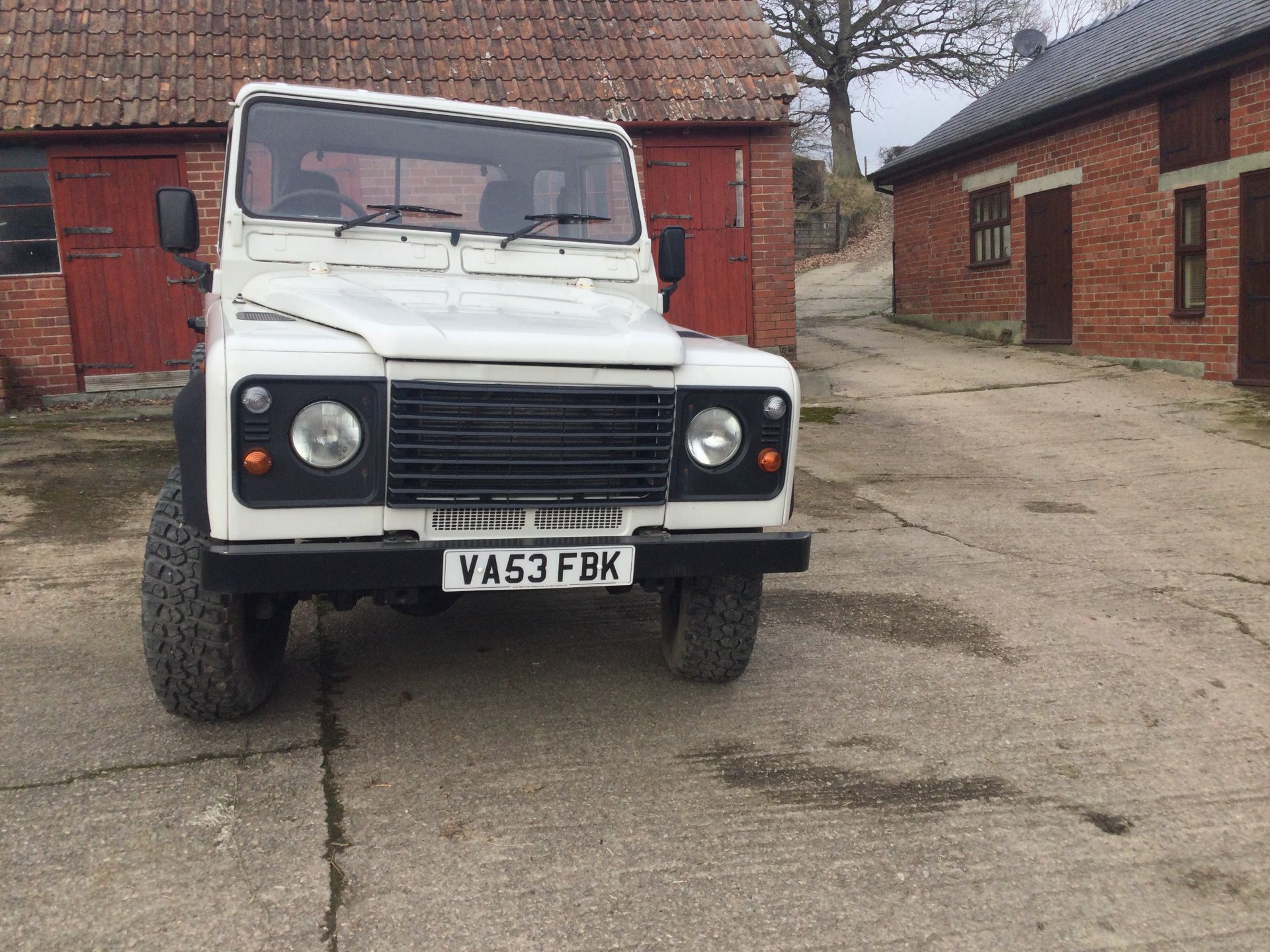 LAND ROVER DEFENDER 130 TDS - Image 2 of 4