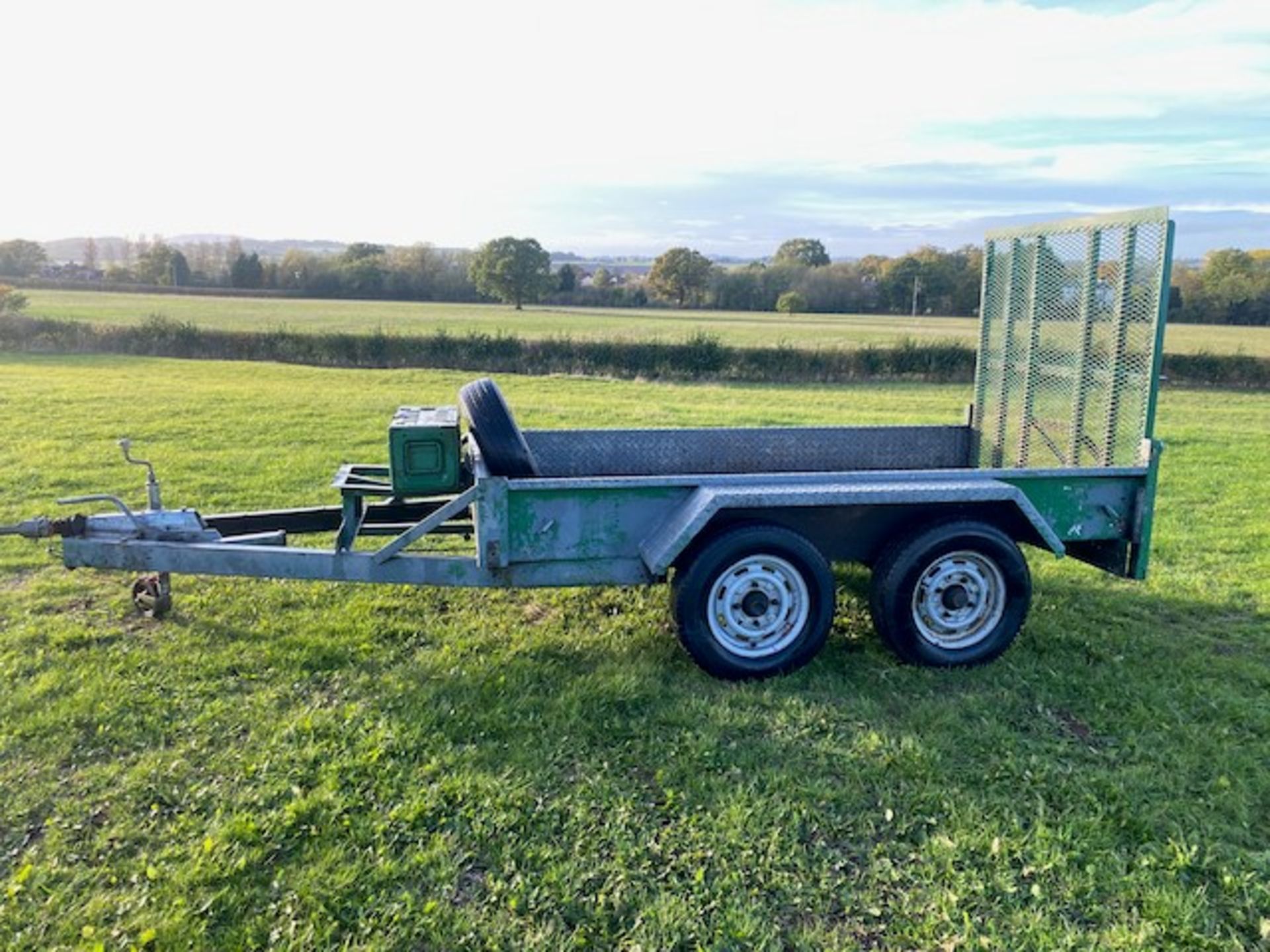 PLANT TRAILER 8X4 WITH SPARE WHEEL - Image 2 of 4