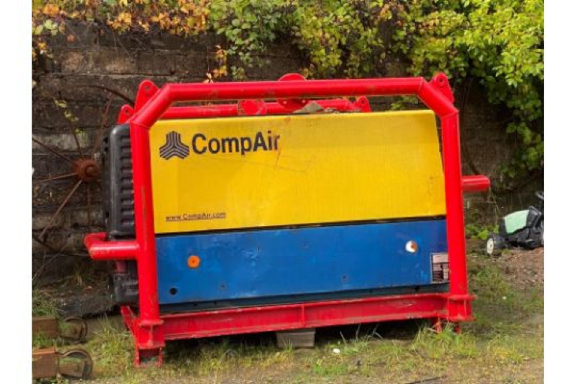 2011 COMPAIR C35-10 PORTABLE COMPRESSOR, 300 RUNNING HOURS, IN GOOD RUNNING CONDITION