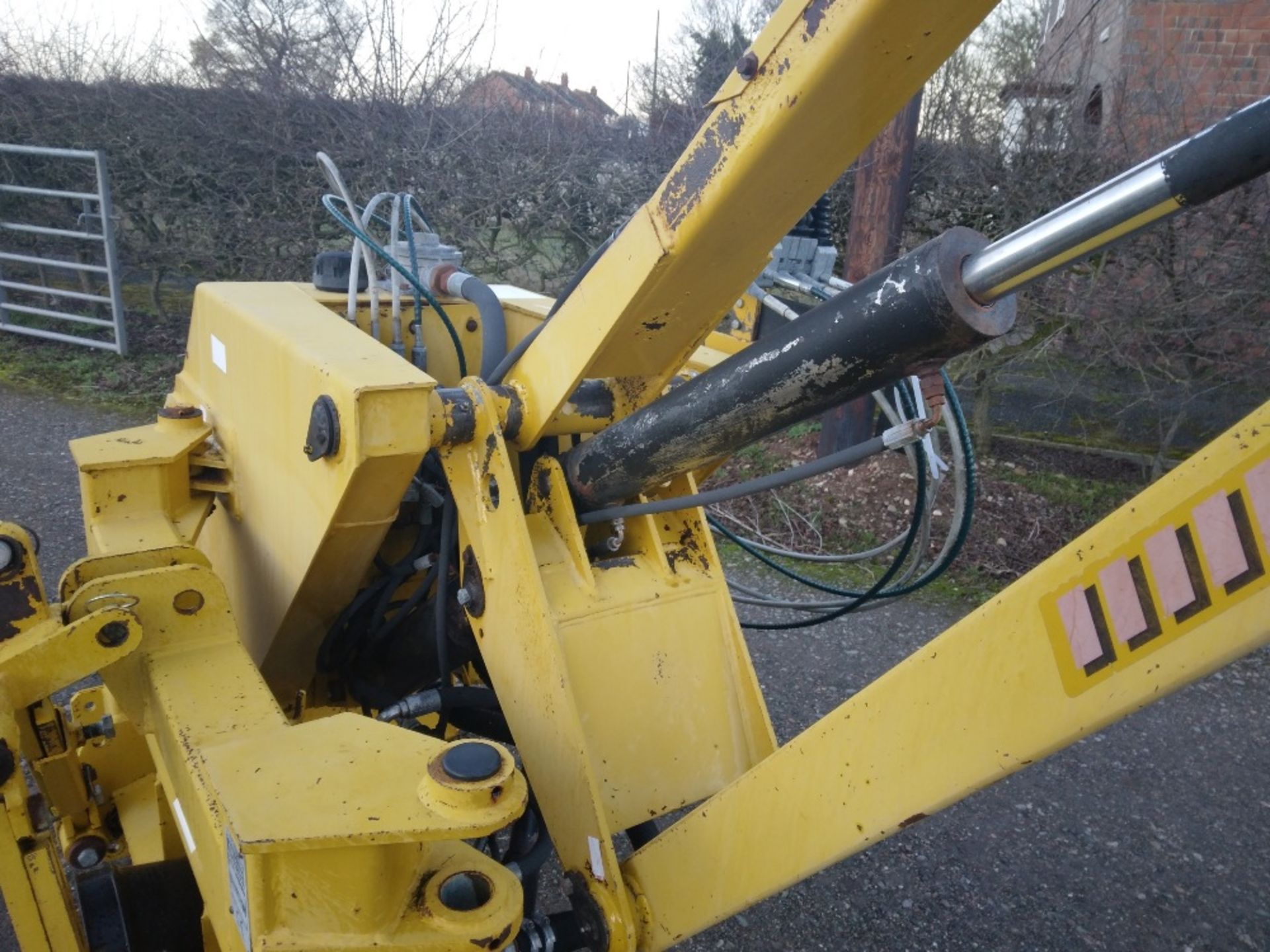 TWOSE 520 HEDGE CUTTER - Image 11 of 15