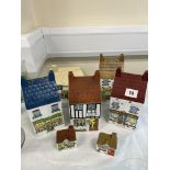 COLLECTION OF 7 WADE VILLAGE SERIES