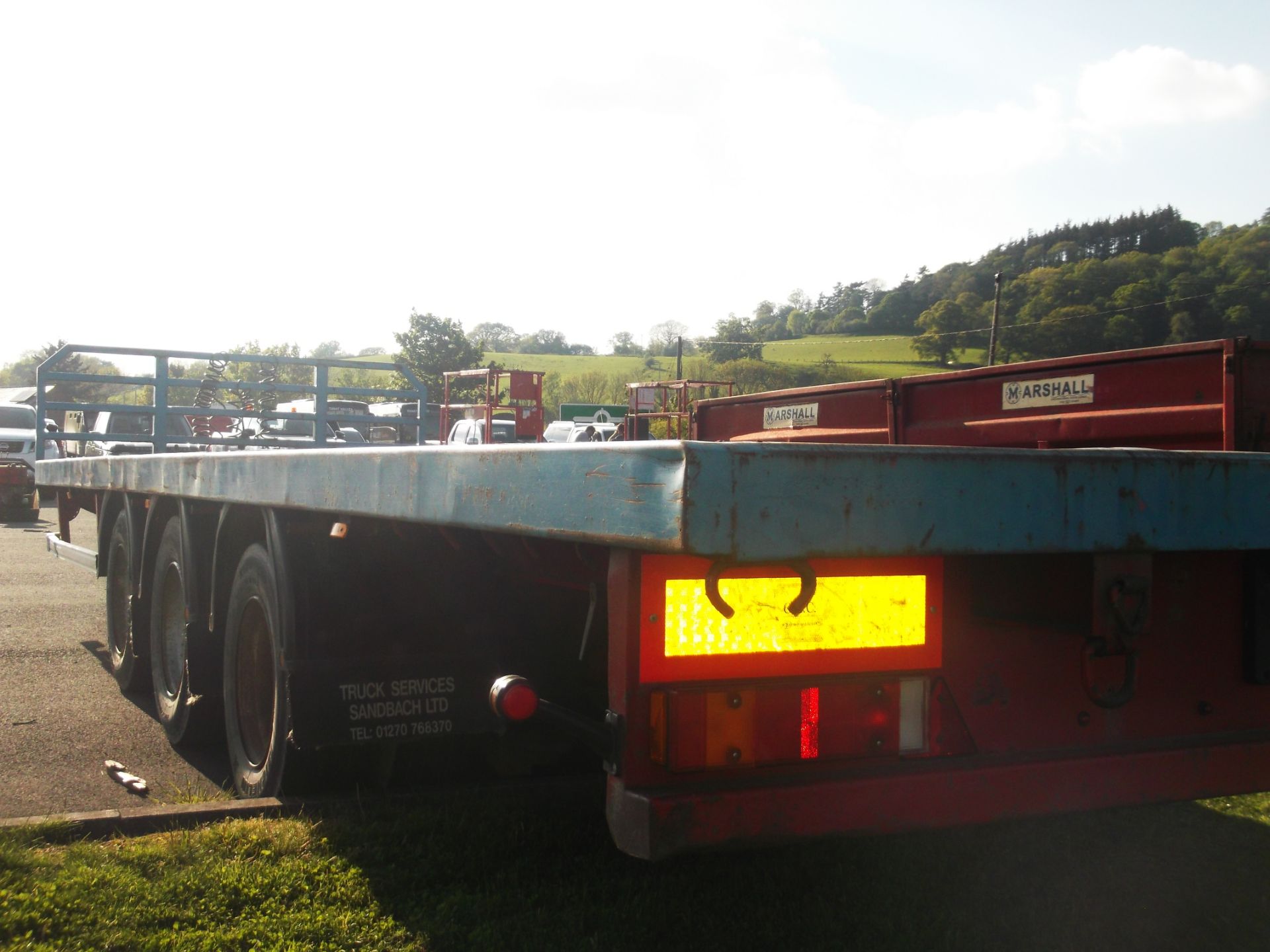 TRI AXLE FLAT TRAILER - Image 3 of 4