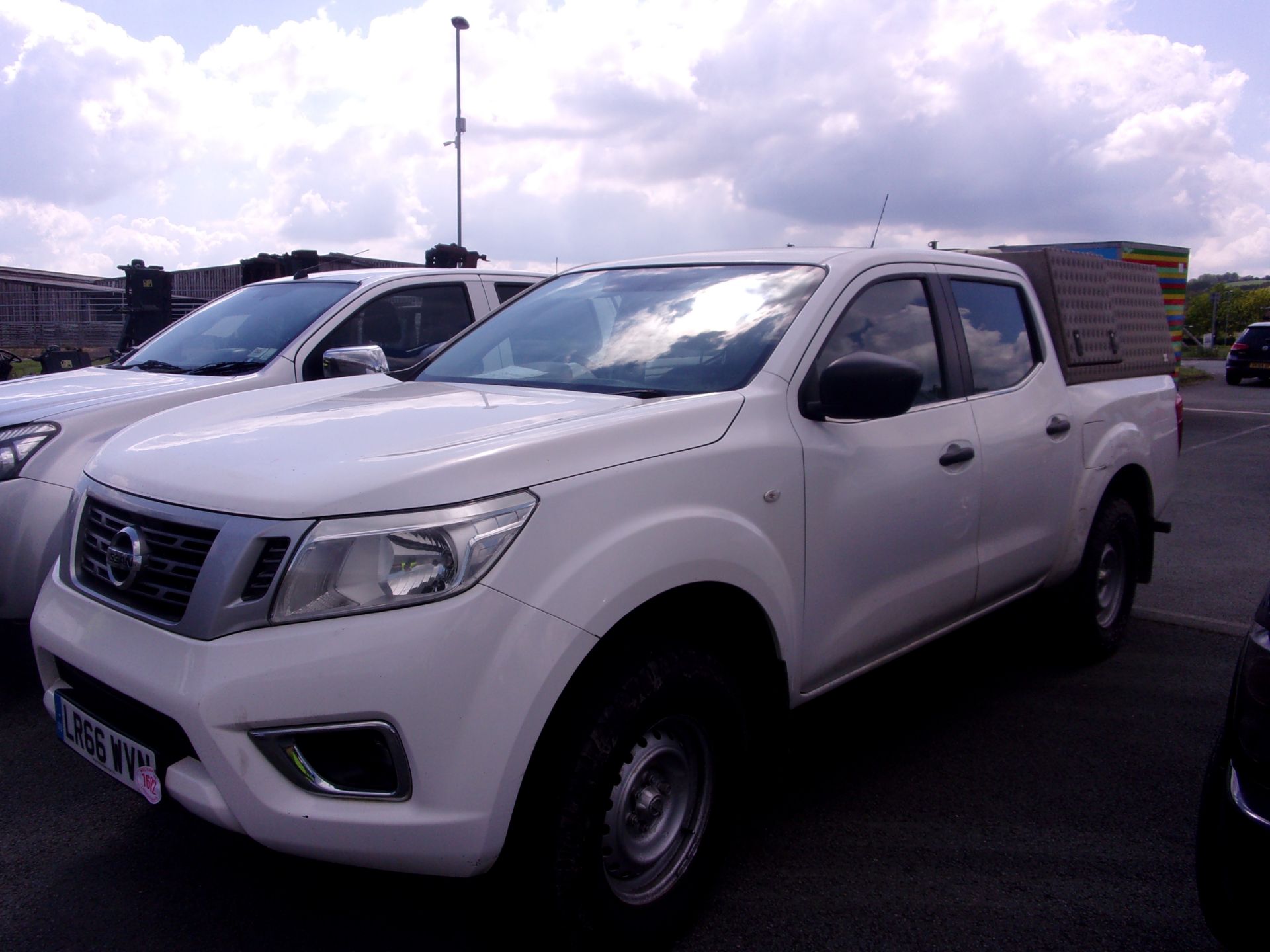 NISSAN NAVARA PICKUP - Image 2 of 4