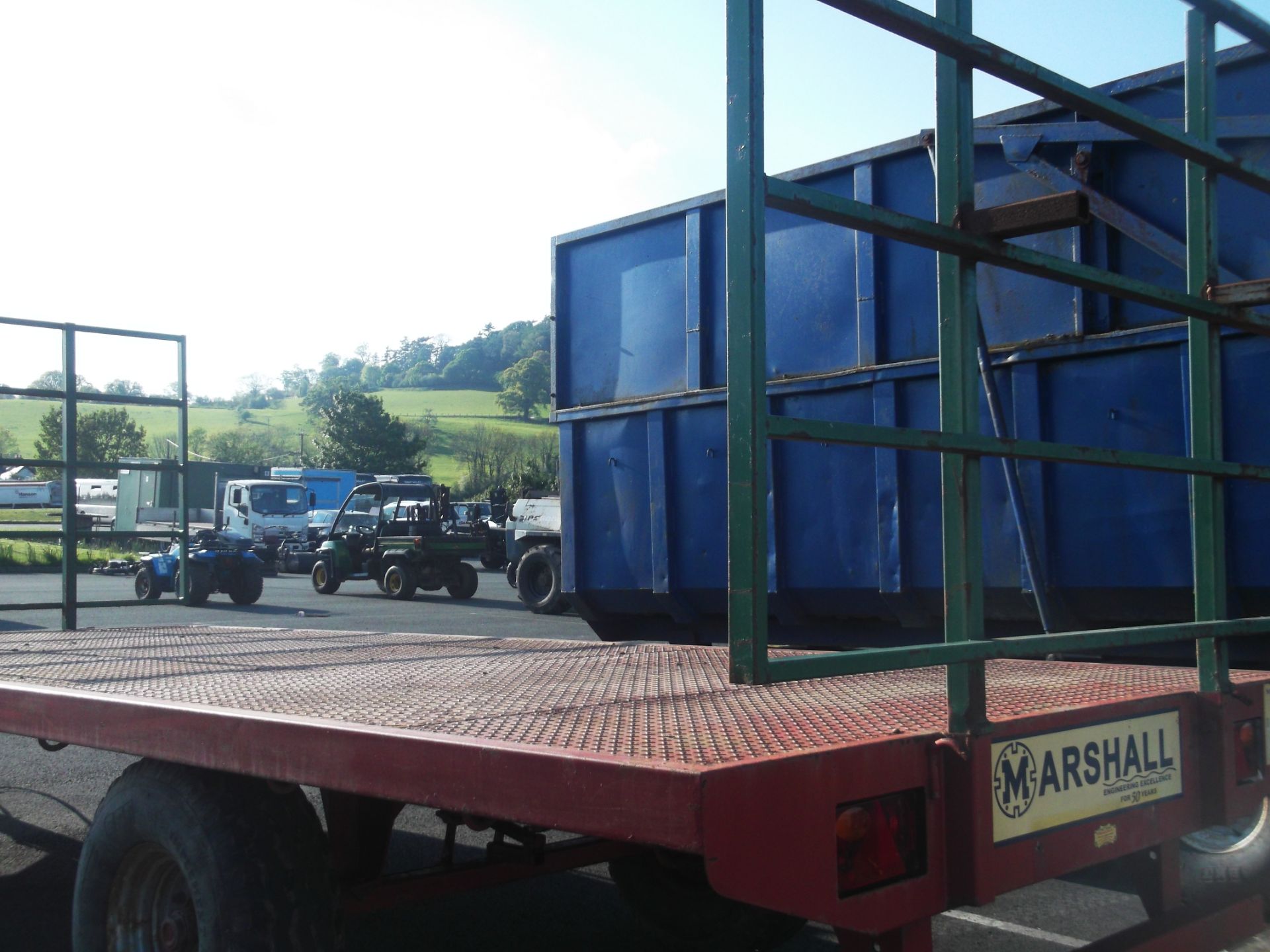 MARSHALL 18' BALE TRAILER WITH LIFT AXLE - Image 3 of 3