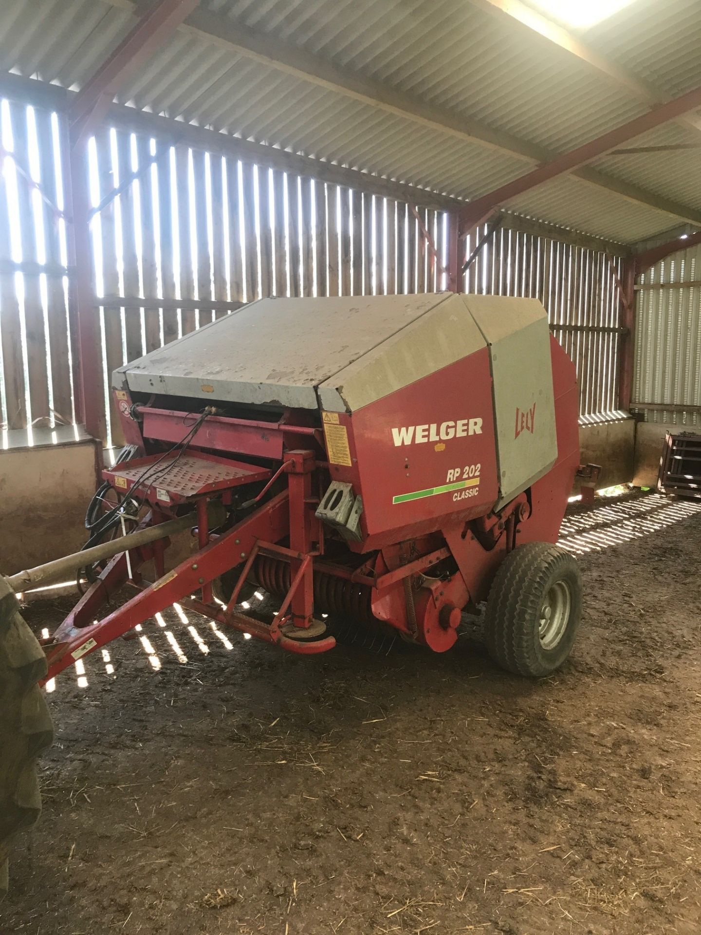 2004 WELGER 202 CLASSIC ROUND BALER - Image 8 of 10