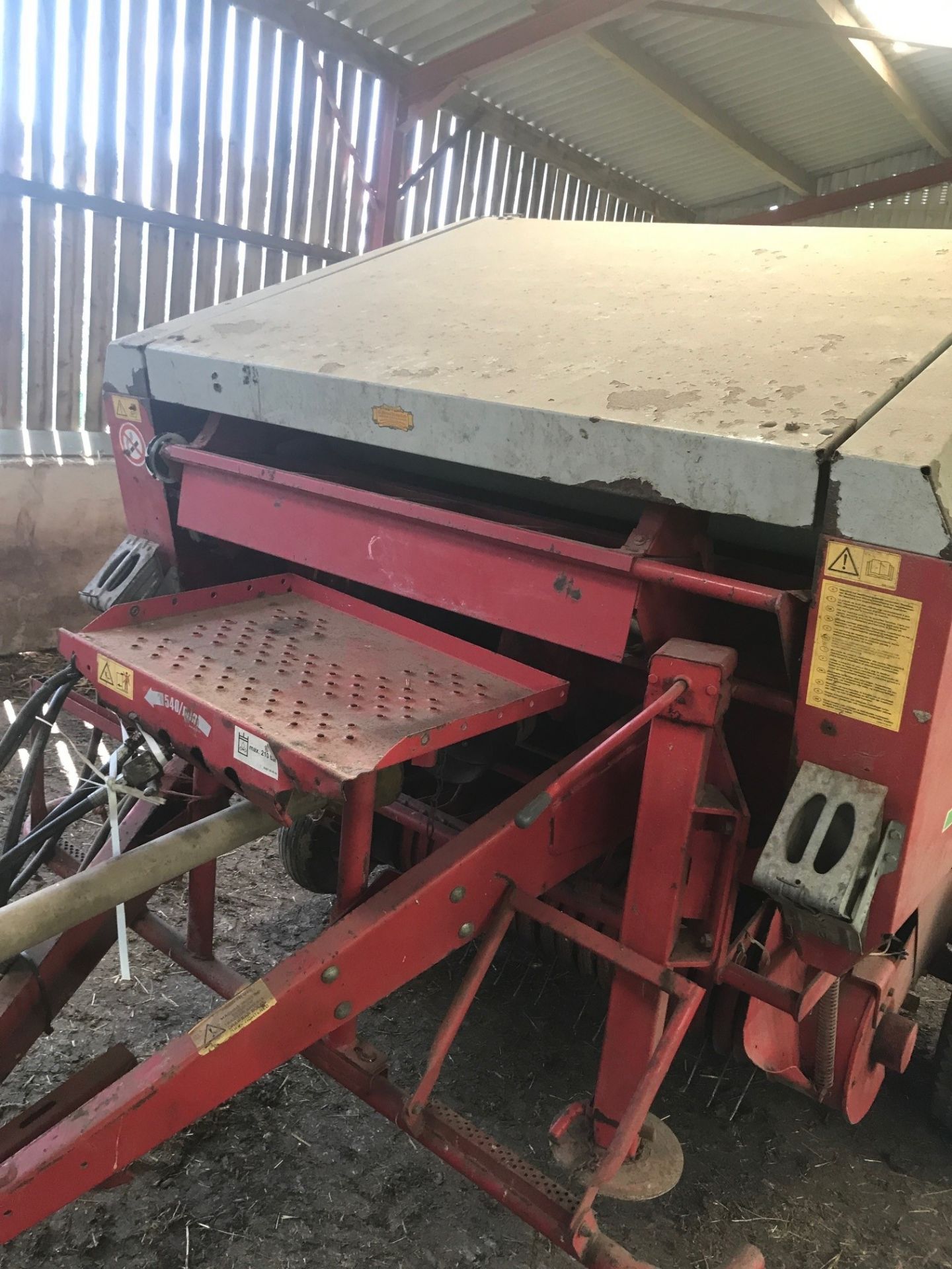 2004 WELGER 202 CLASSIC ROUND BALER - Image 3 of 10