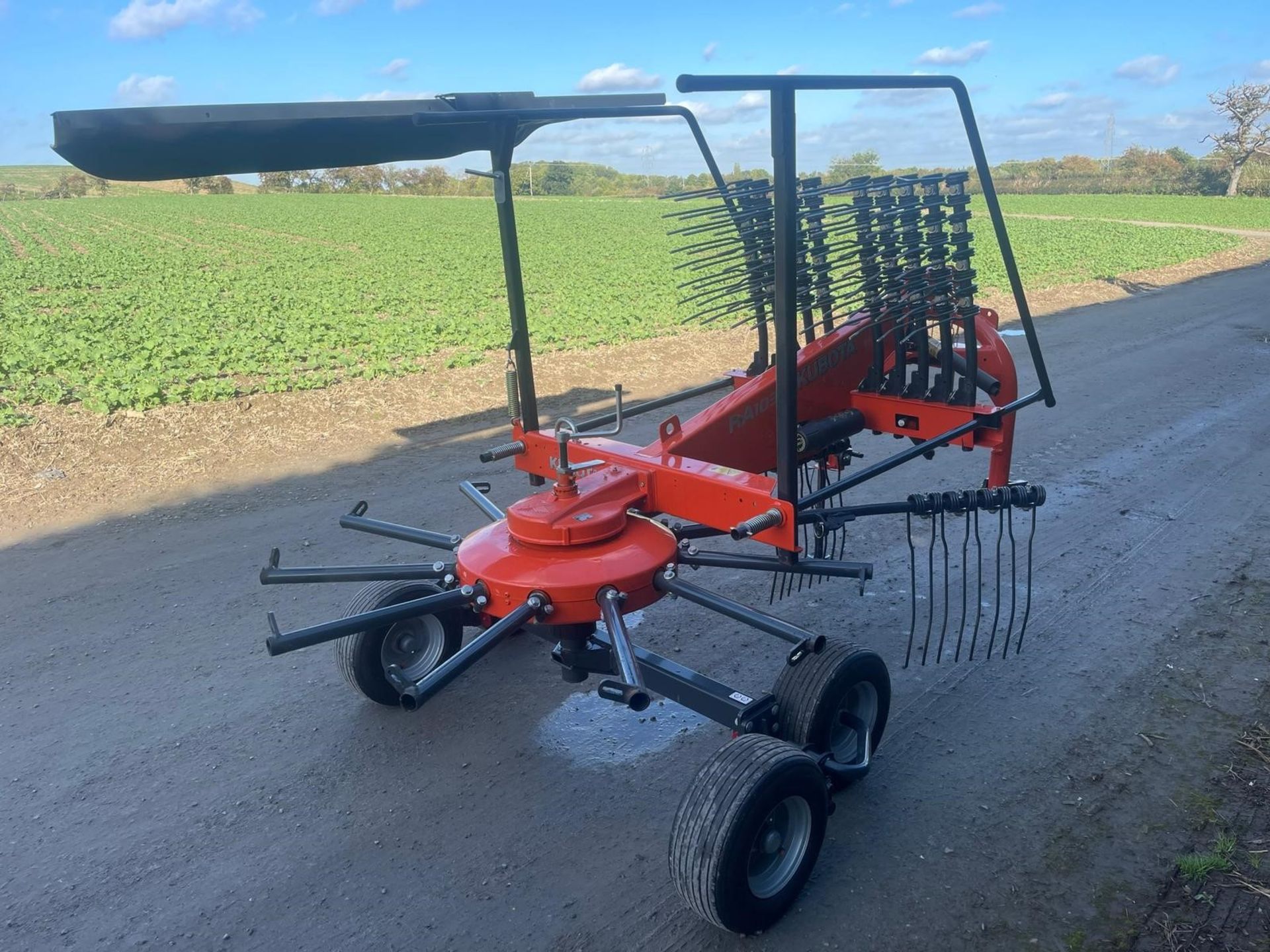 2019 KUBOTA RA1039 SINGLE ROTA RAKE - Image 4 of 6