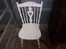 WHITE PAINTED CHAIR