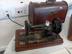 VICTORIAN SEWING MACHINE