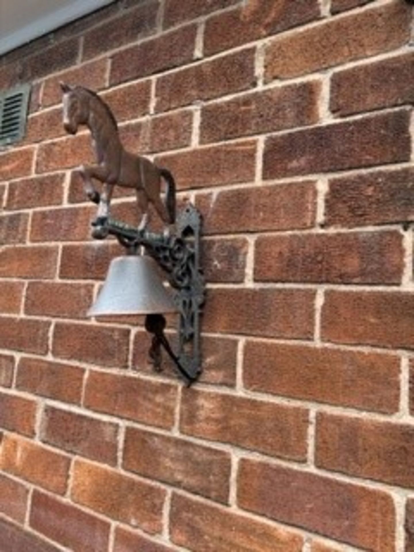 CAST IRON HORSE BELL (NO VAT) - Image 3 of 3