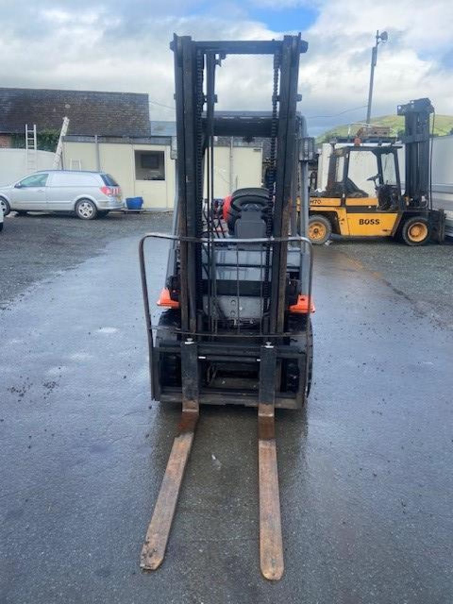 TOYOTA 42-7FGF20 GAS FORK LIFT TRUC - Image 4 of 9