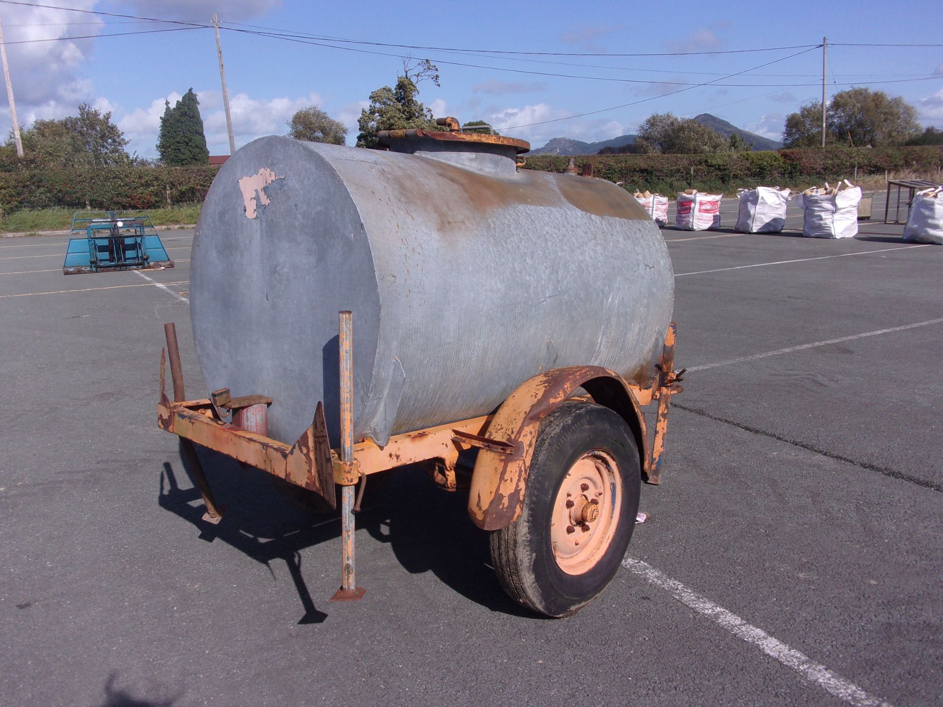 STEEL DIESEL BOWSER TOWABLE - Image 3 of 3