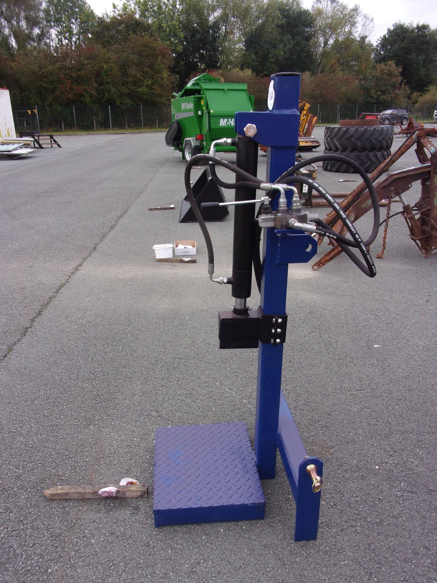 NEW LOG SPLITTER - Image 2 of 3