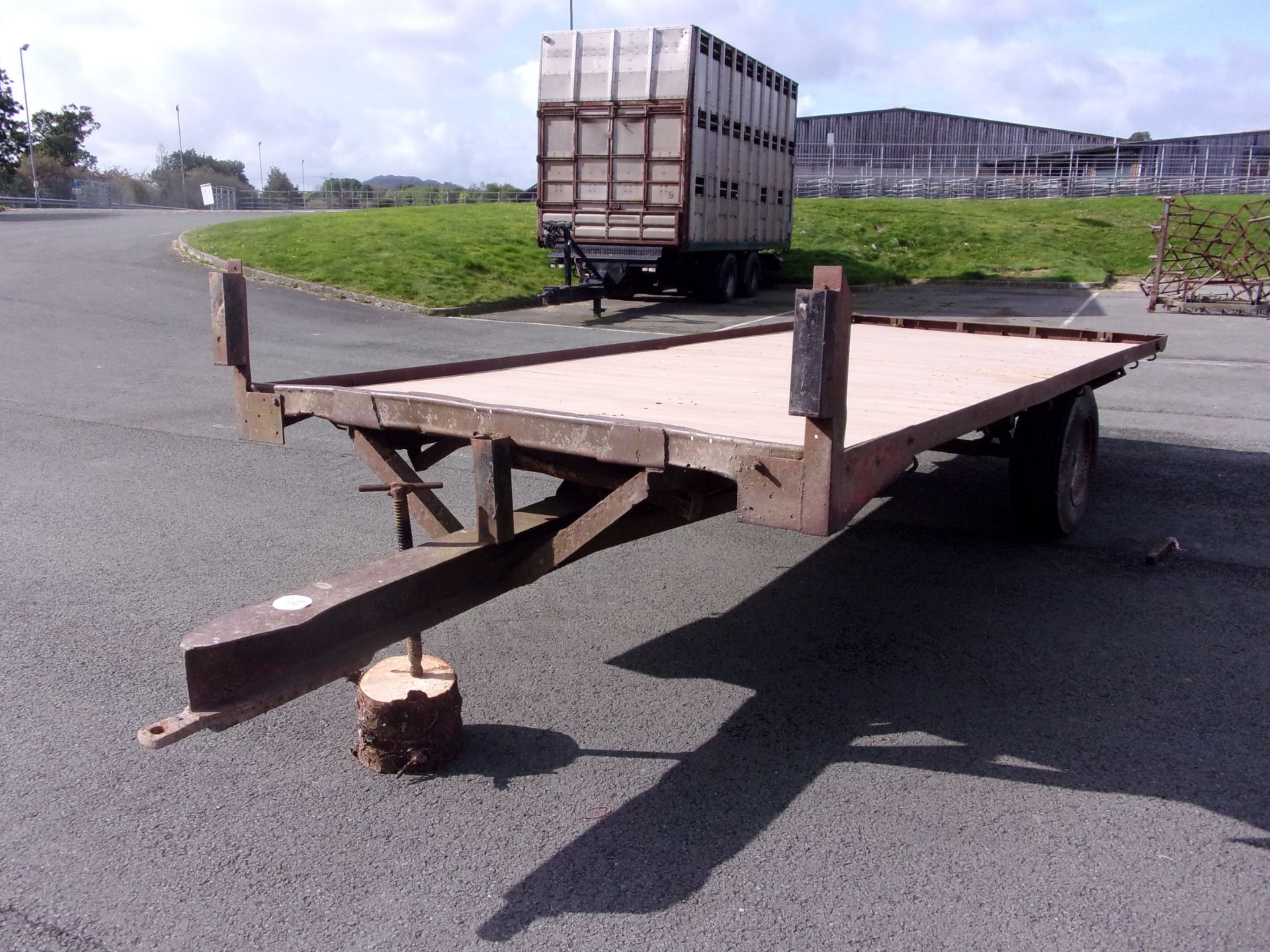 FLAT TRAILER SINGLE AXLE 18FT - Image 2 of 5