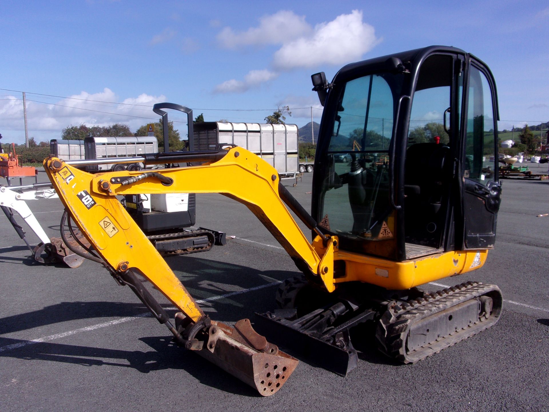 2017 JCB 8018 CTS CABBED MINI DIGGER - Image 3 of 7