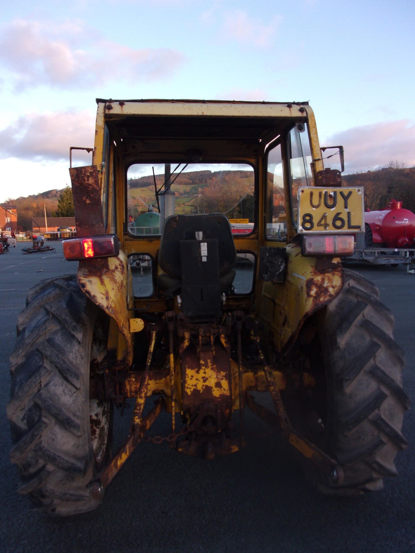 FORD 3300 HIGHWAY TRACTOR . 2WD - Image 5 of 5