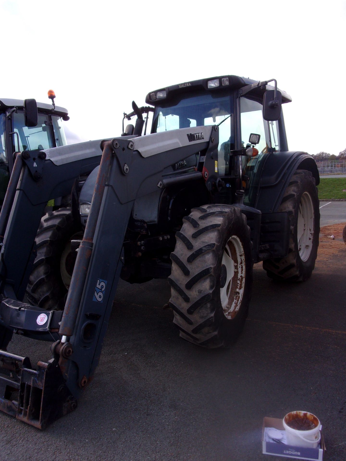 VALTRA TRACTOR WITH LOADER - Image 2 of 5