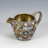 Russisches Cloisonné-Kännchen.