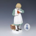 Jugendstil-Figur: Mädchen mit Bonbontüte. Meissen.