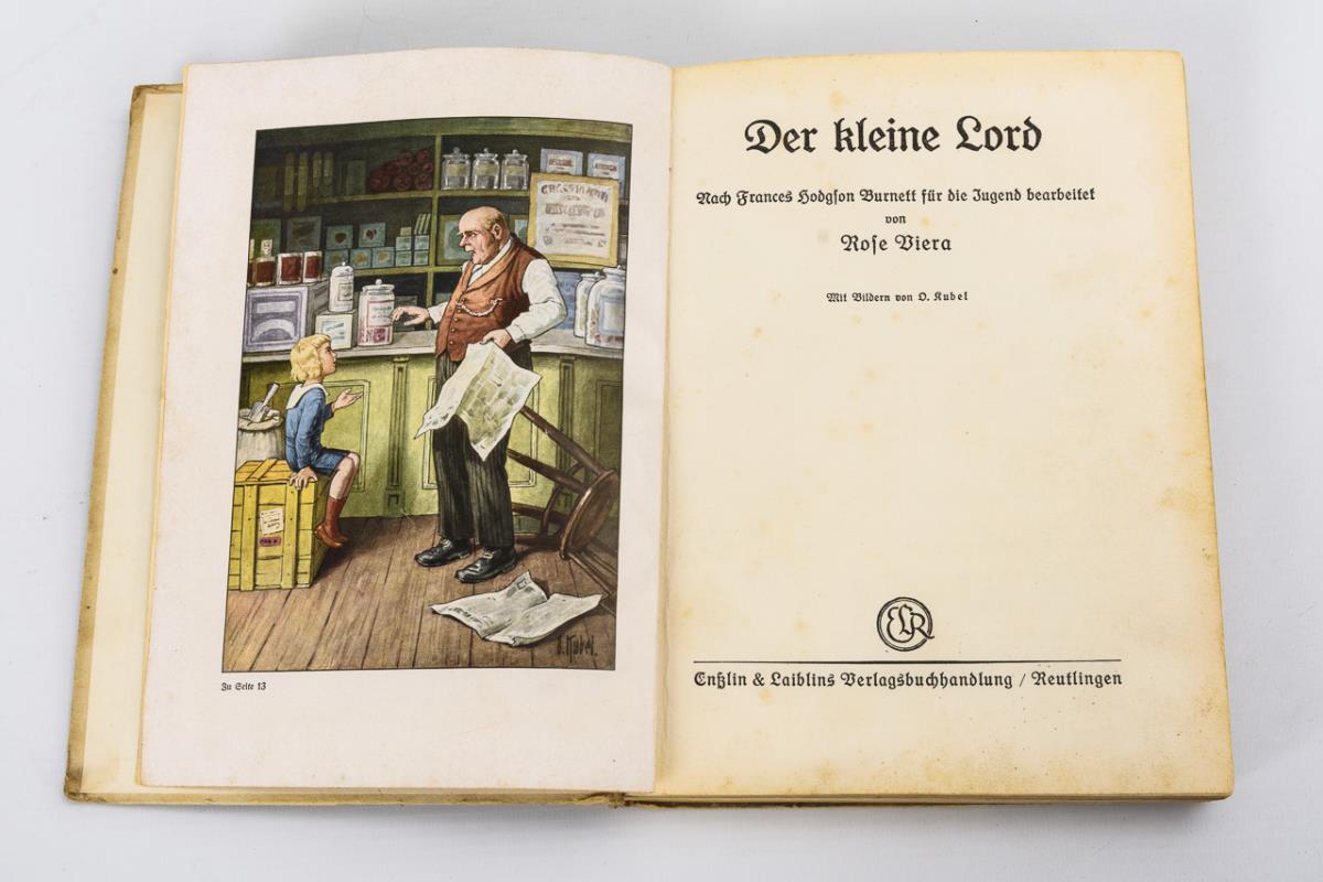 Charakterjunge in schwarzem Samtanzug und Buch "Der kleine Lord". Ernst Heubach. - Image 4 of 6