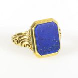 Herrenring mit Lapislazuli.