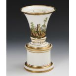 Biedermeier-Steckschalenvase mit Landschaftsmalerei. Fürstenberg.