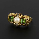 Ring mit Zuchtperle und Peridots?.