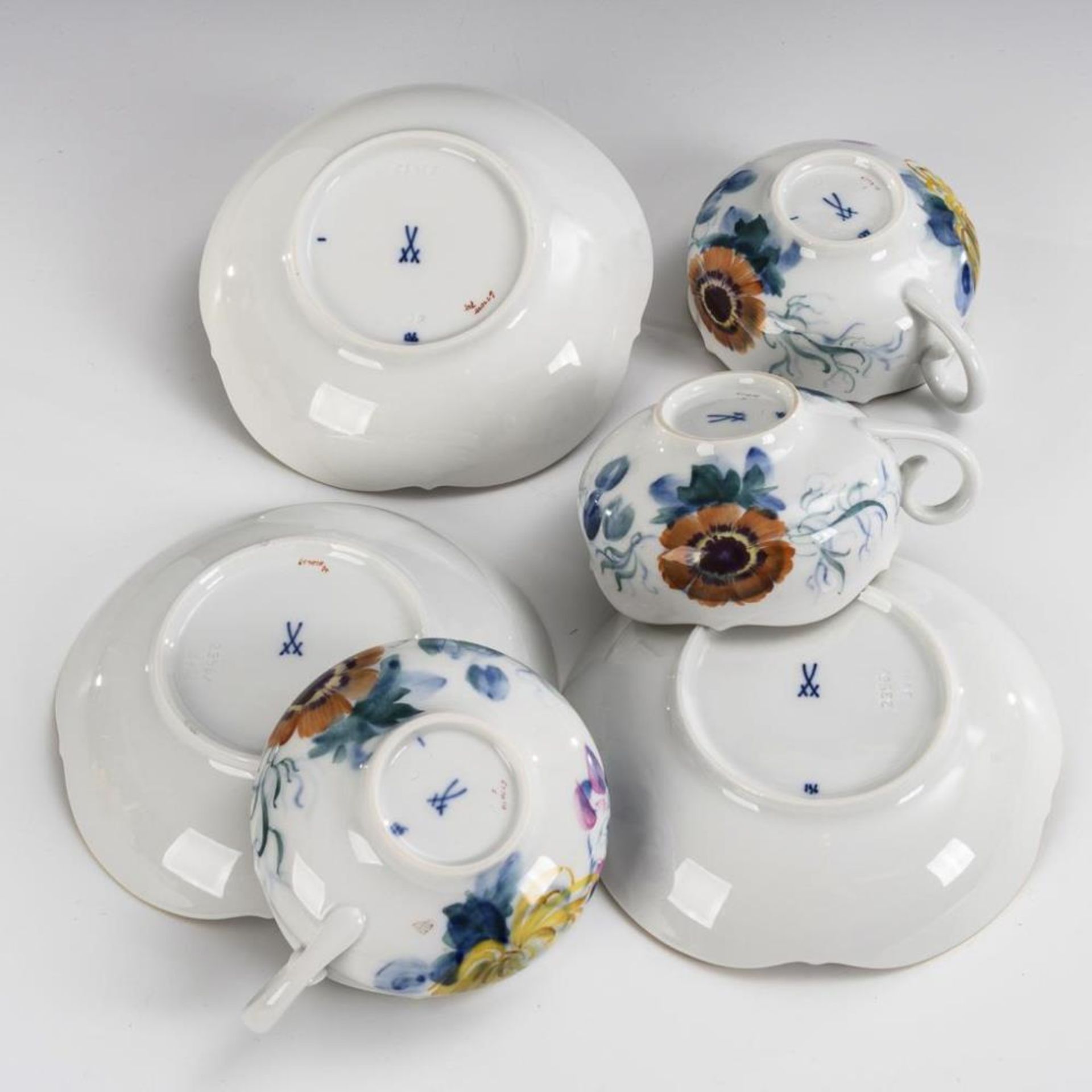 3 Teetassen "Blau-bunte Blume".  Meissen. - Bild 2 aus 2