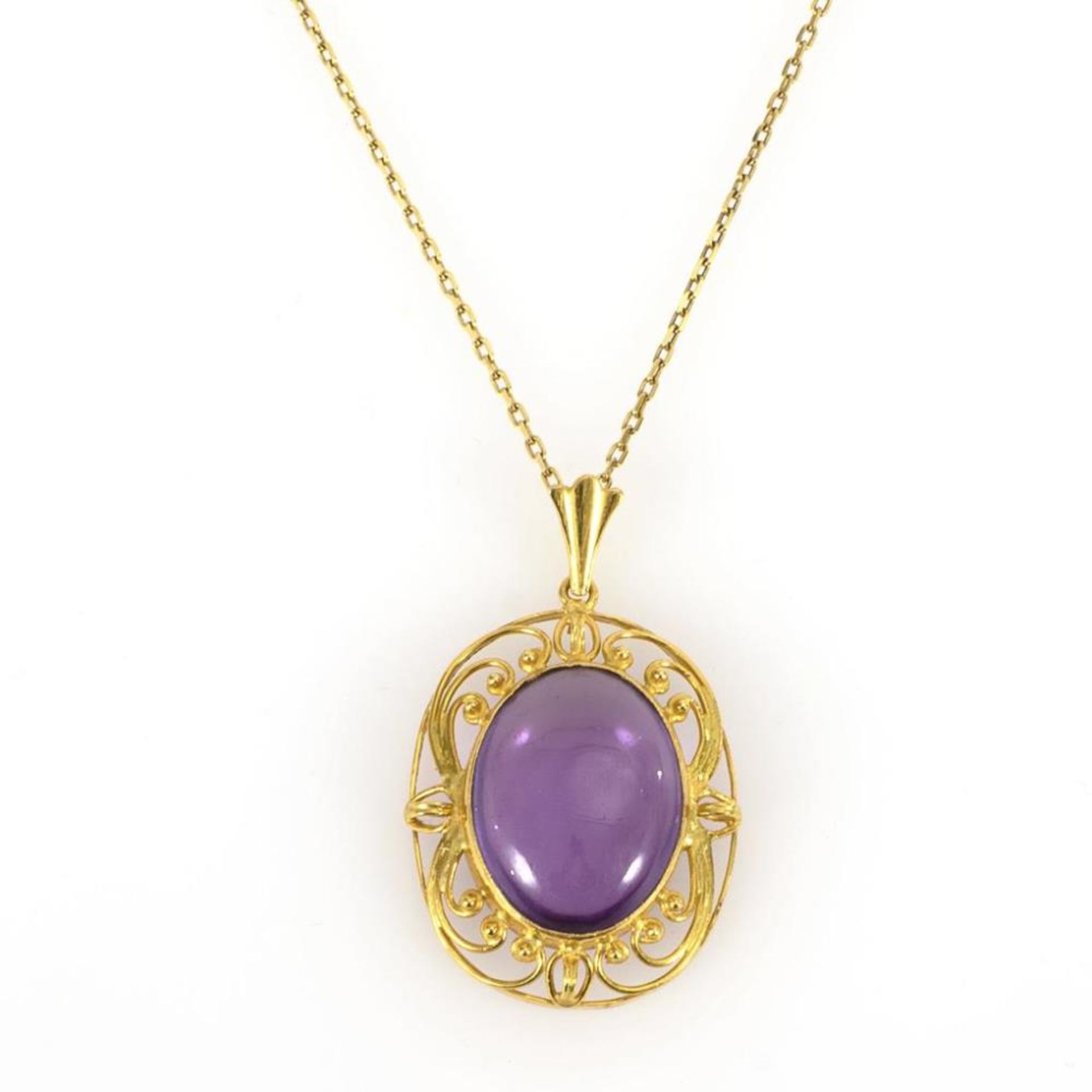 Anhänger mit Amethyst an Kette.