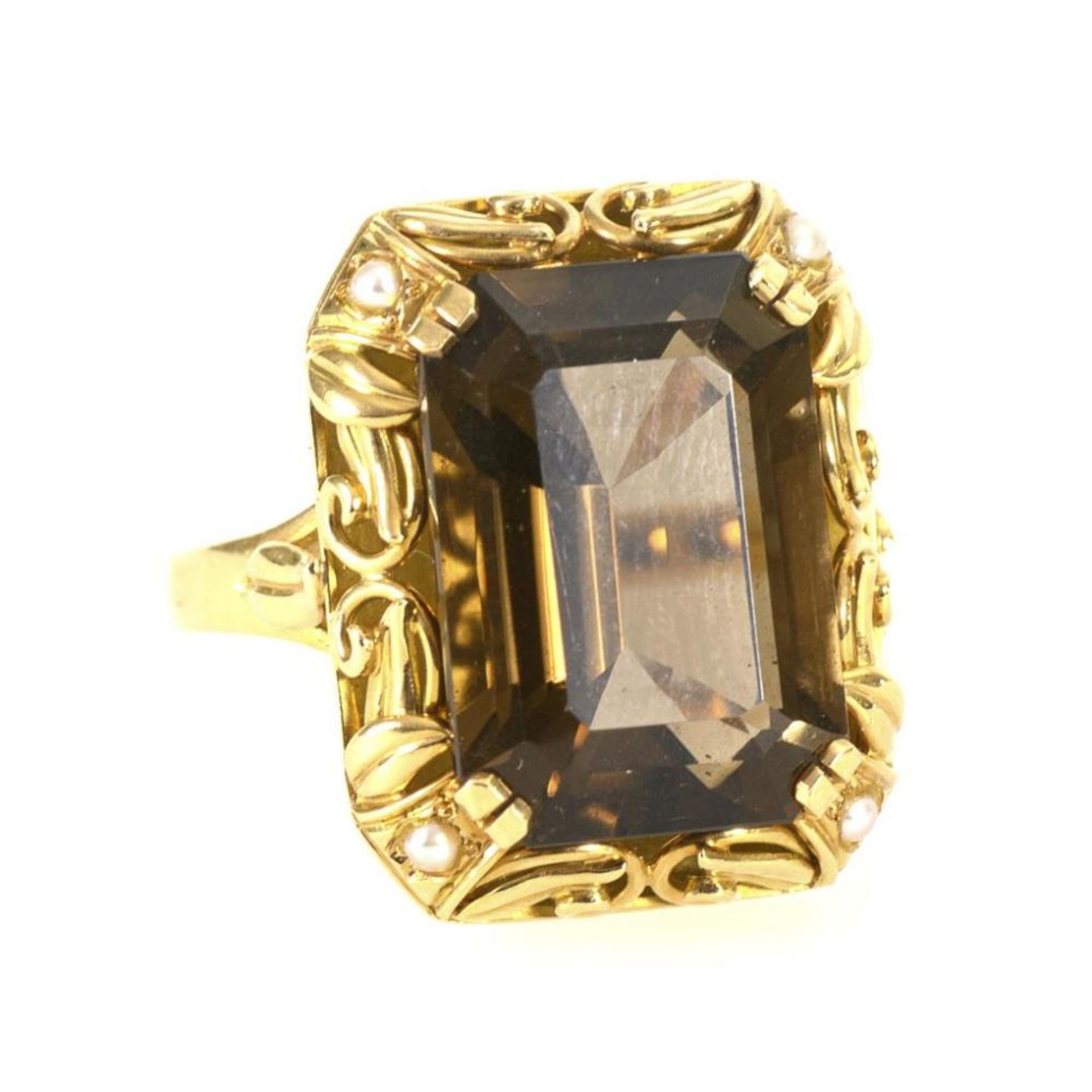 Ring mit Rauchquarz und Perlchen, 1930er Jahre.