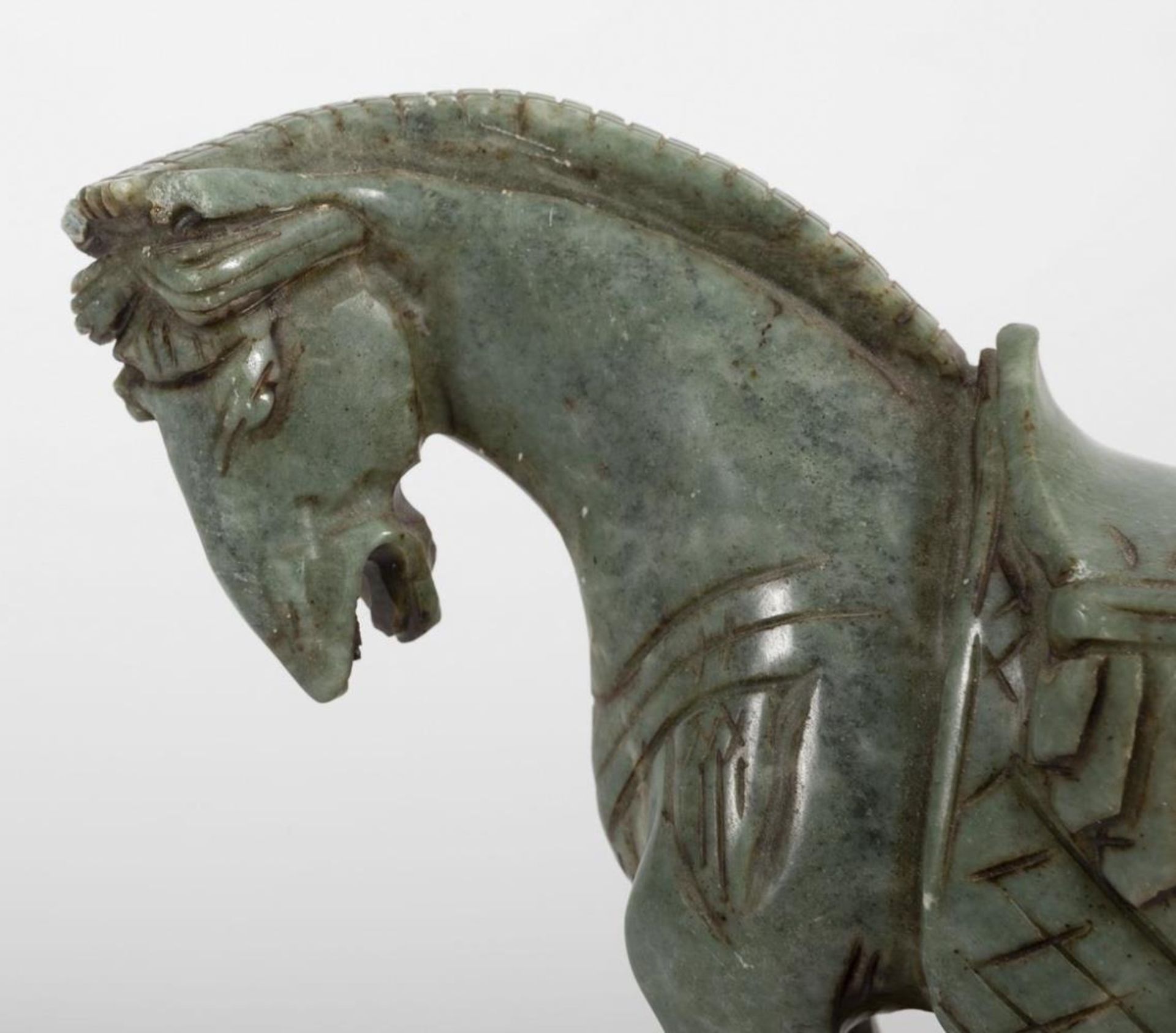Pferd aus Nephrit. - Bild 3 aus 4
