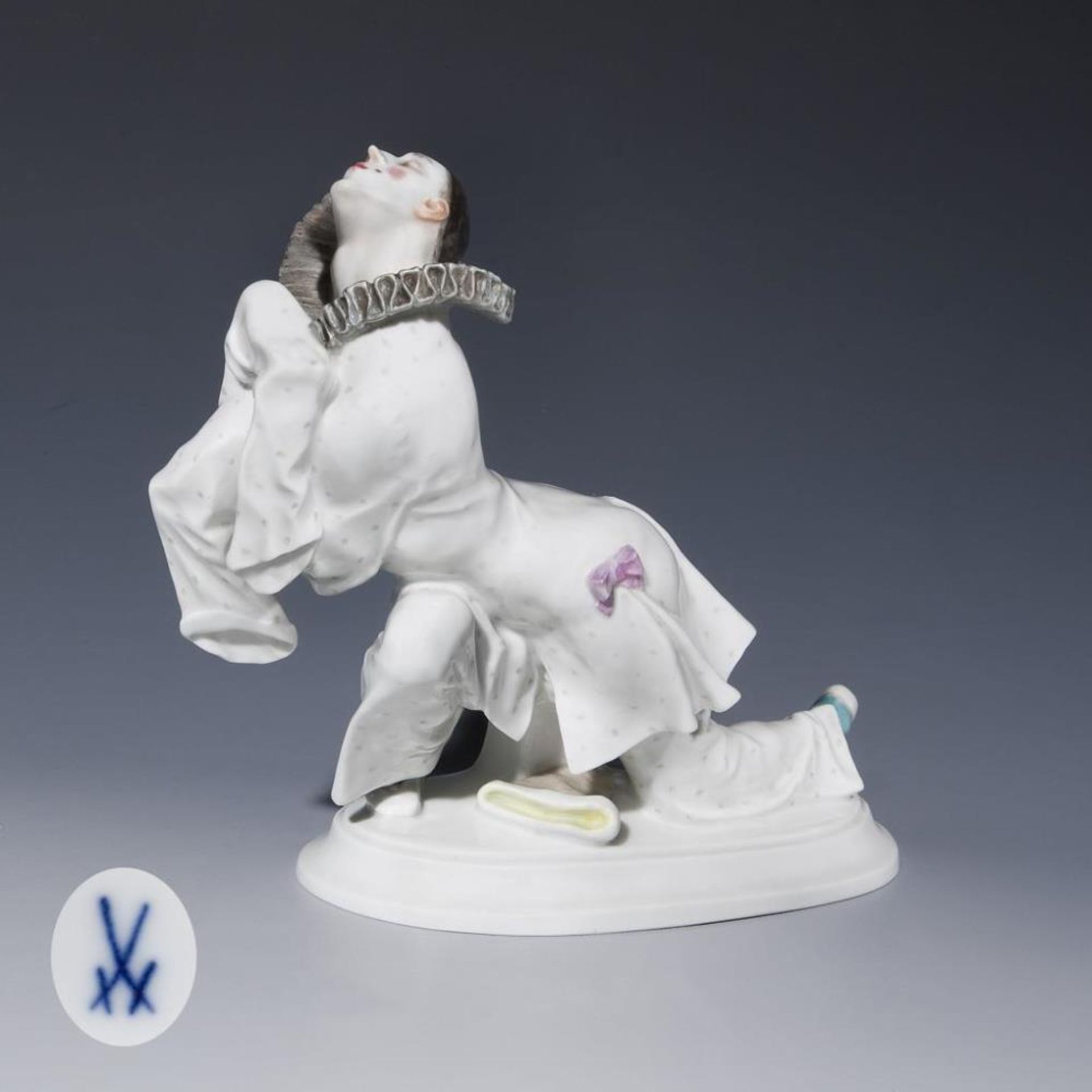 Figur aus dem Russischen Ballett: Pierrot. Meissen.