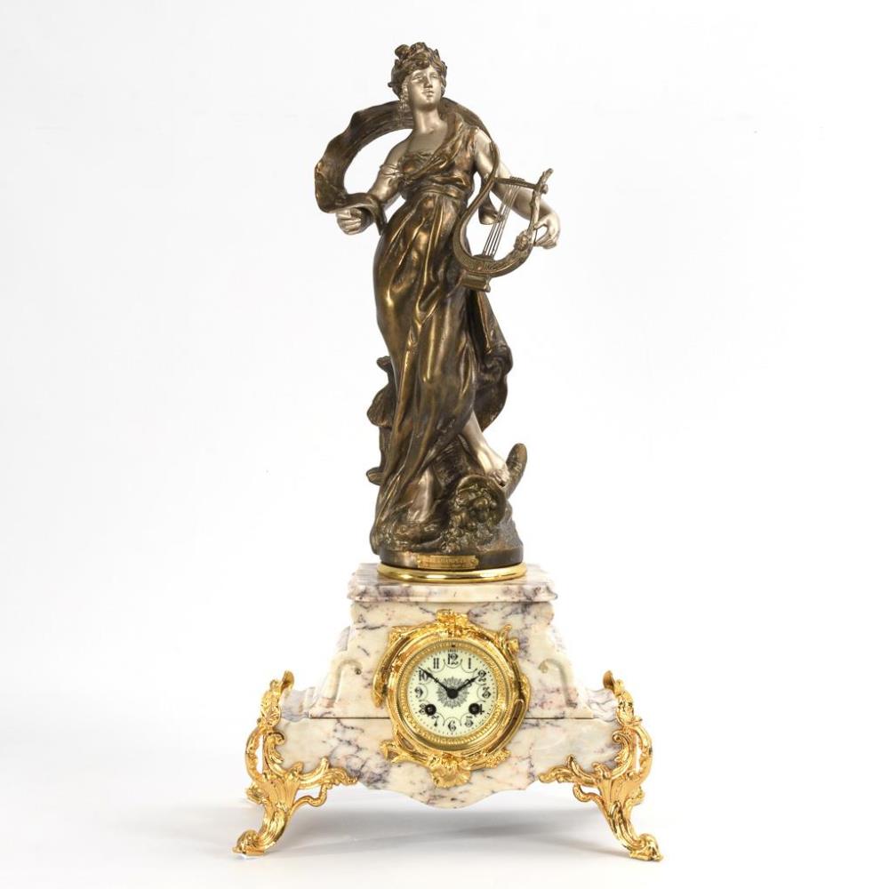 Große Pendule mit Lyraspielerin "Muse Champêtre".. F. Marti.