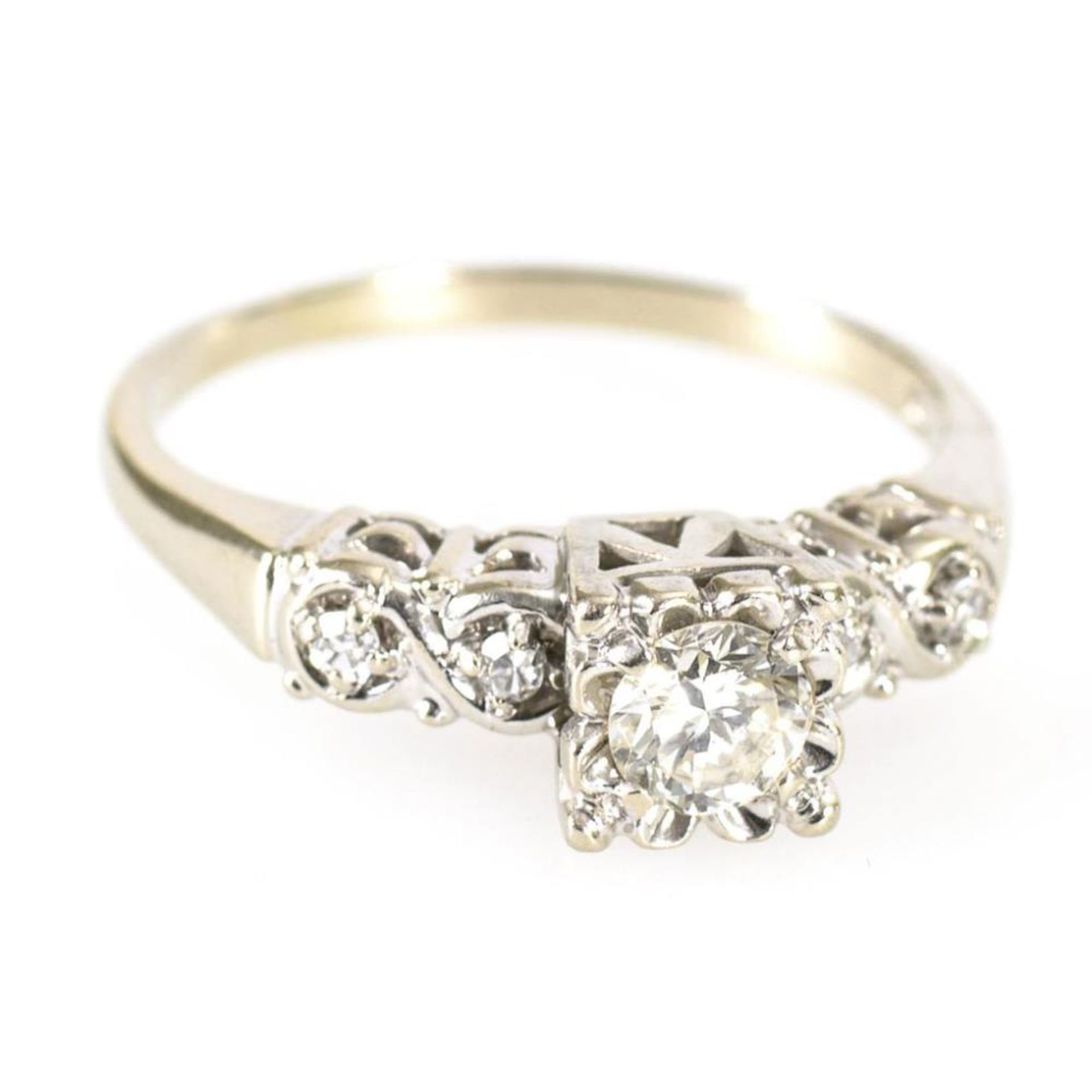 Ring mit Brillant und Diamanten. - Image 2 of 3