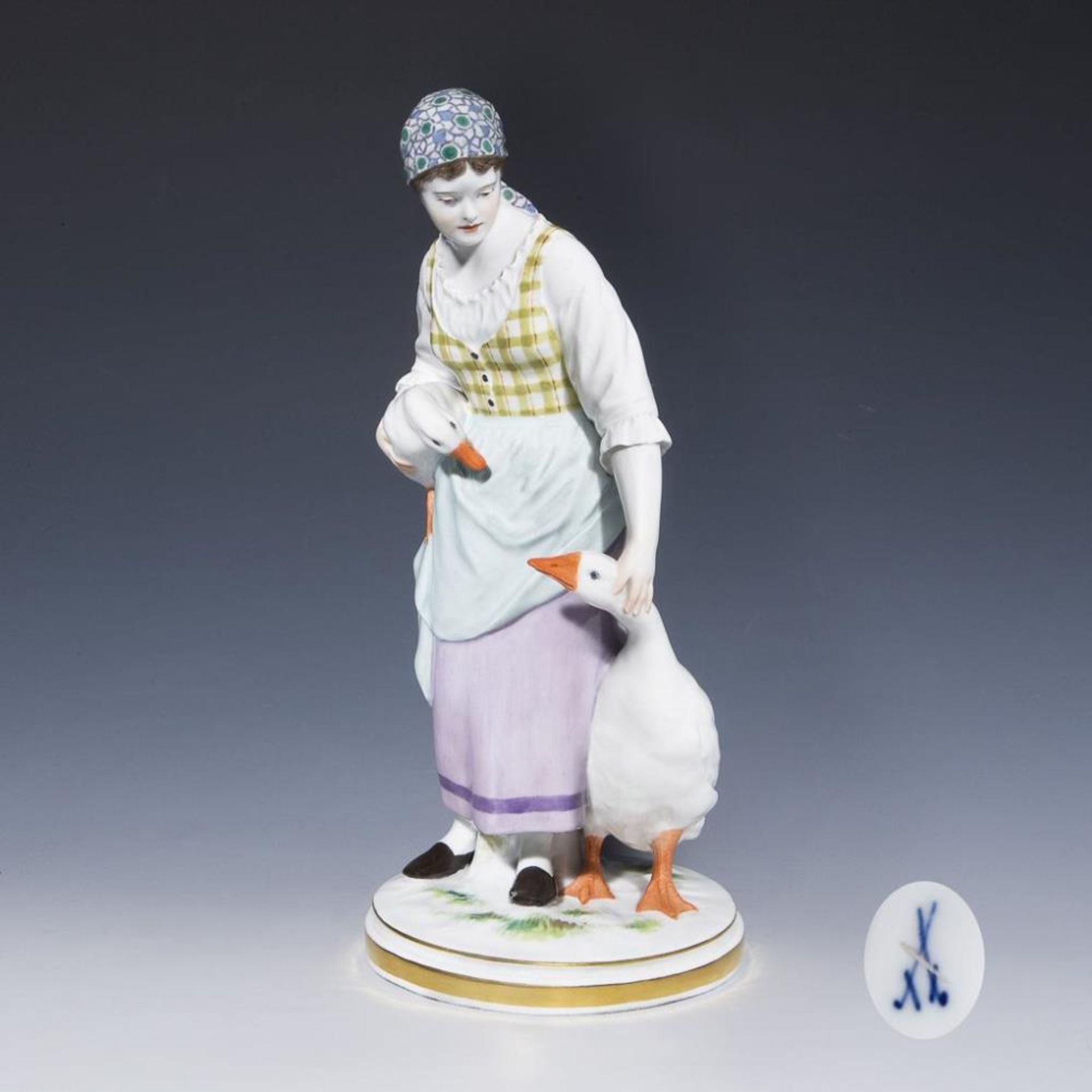 Jugendstil-Figurengruppe: Gänsemagd.  Meissen.