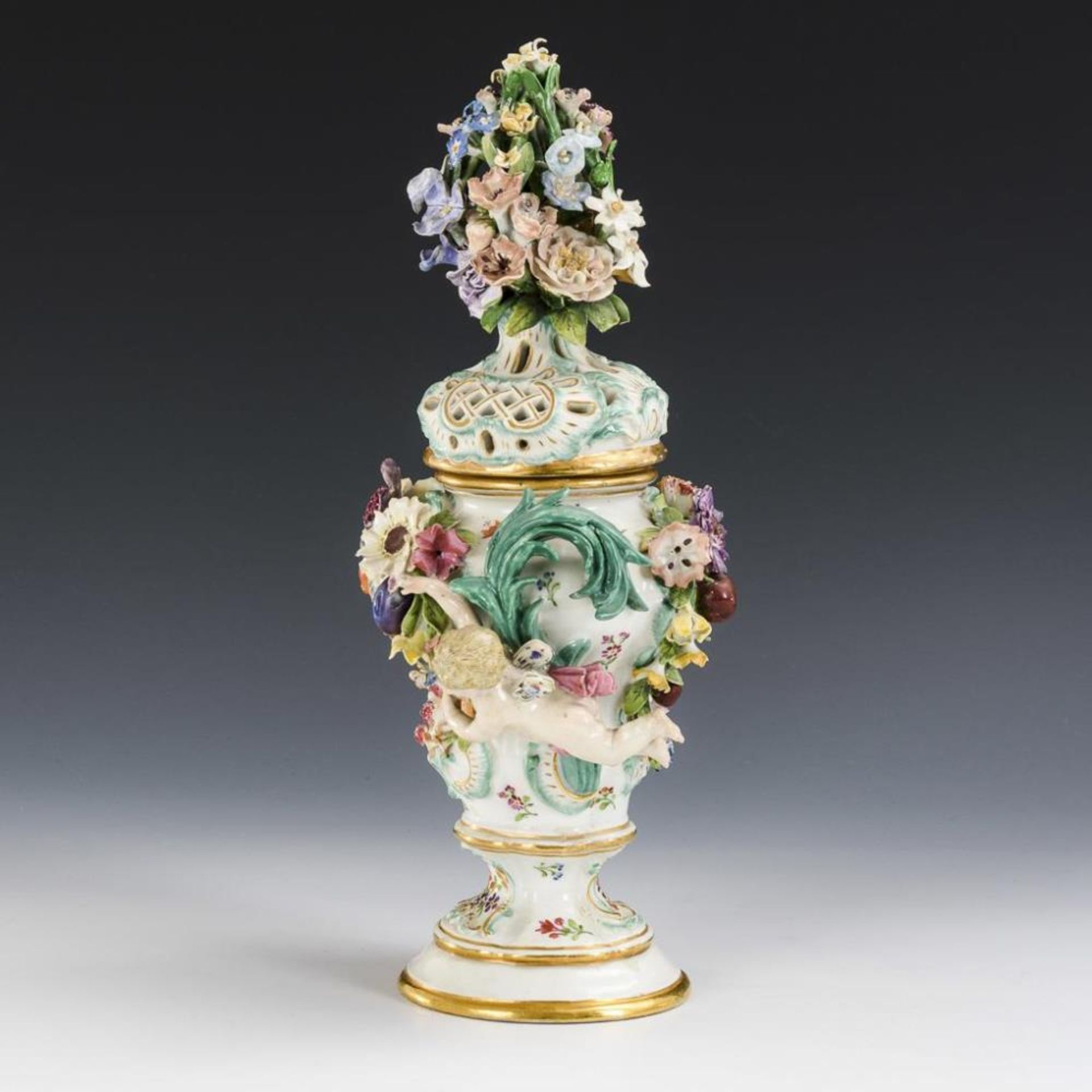 Potpourrivase mit Blütenbelag. Meissen. - Image 5 of 7