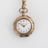 Vergoldete Damentaschenuhr mit Uhrenkette.. Union Horlogère.
