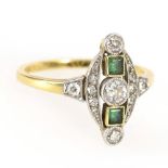 Art-déco-Ring mit Smaragd und Altschliff-Diamanten.