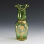 Jugendstil-Vase mit Goldmalerei.