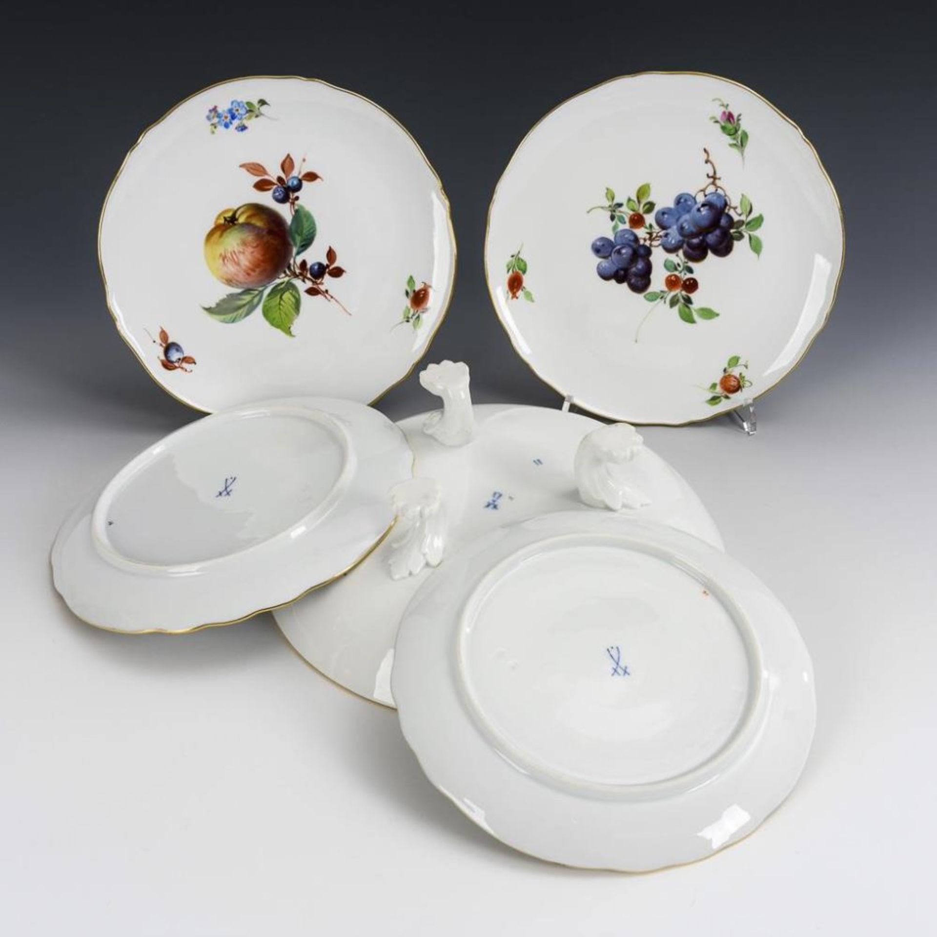 1 Tafelaufsatz und 4 Teller mit Fruchtmalerei. Meissen. - Image 3 of 3