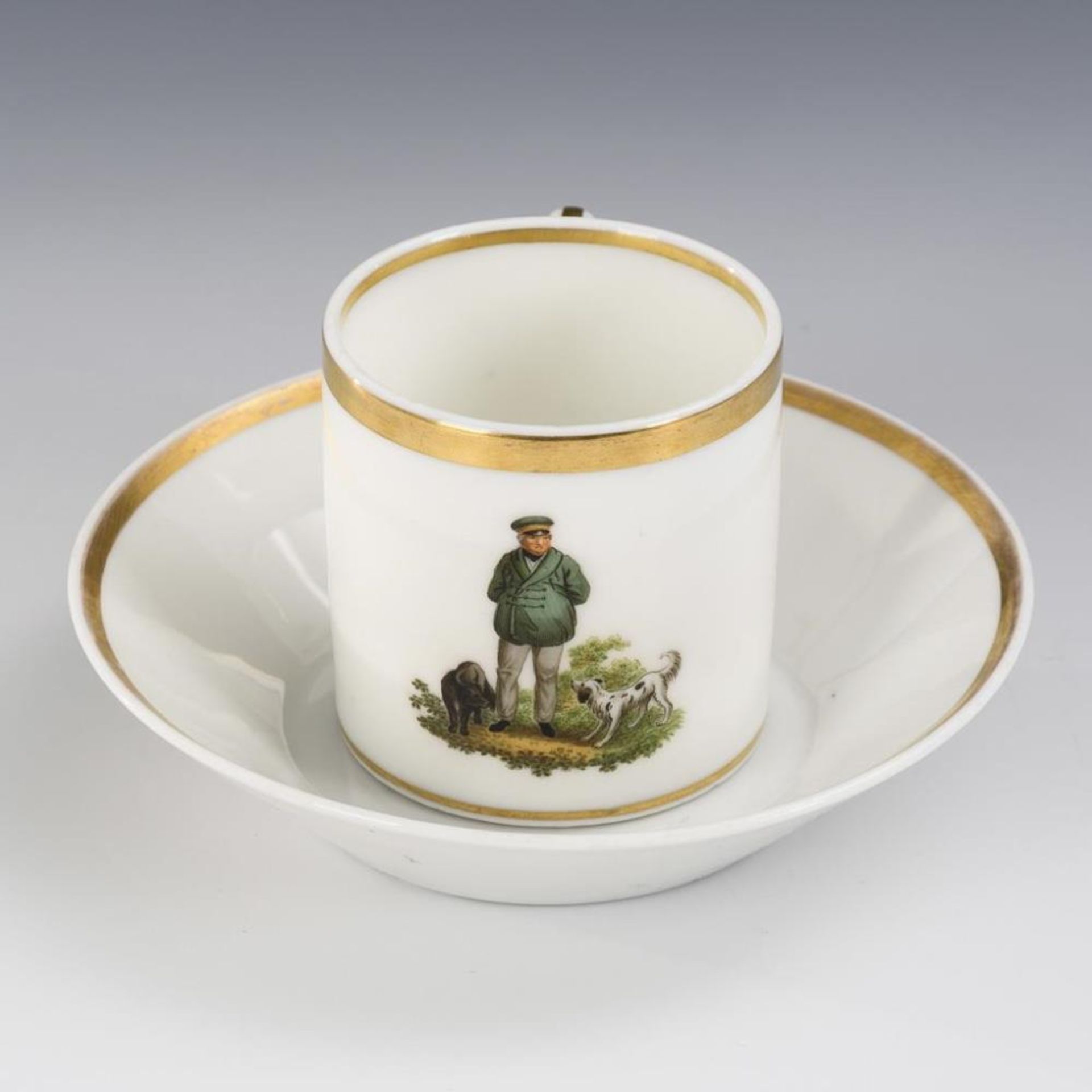 Biedermeier-Tasse mit Jagdmotiv.