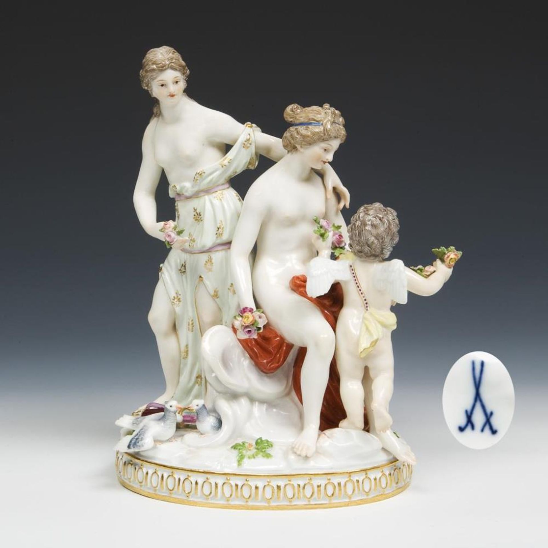 Venus mit Amor und Nymphe.  Meissen.